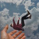 Descubre lo que la Biblia enseña sobre la confianza en ti mismo