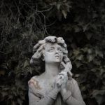 ¿Qué dice la Biblia sobre la tristeza? Descubre sus enseñanzas aquí